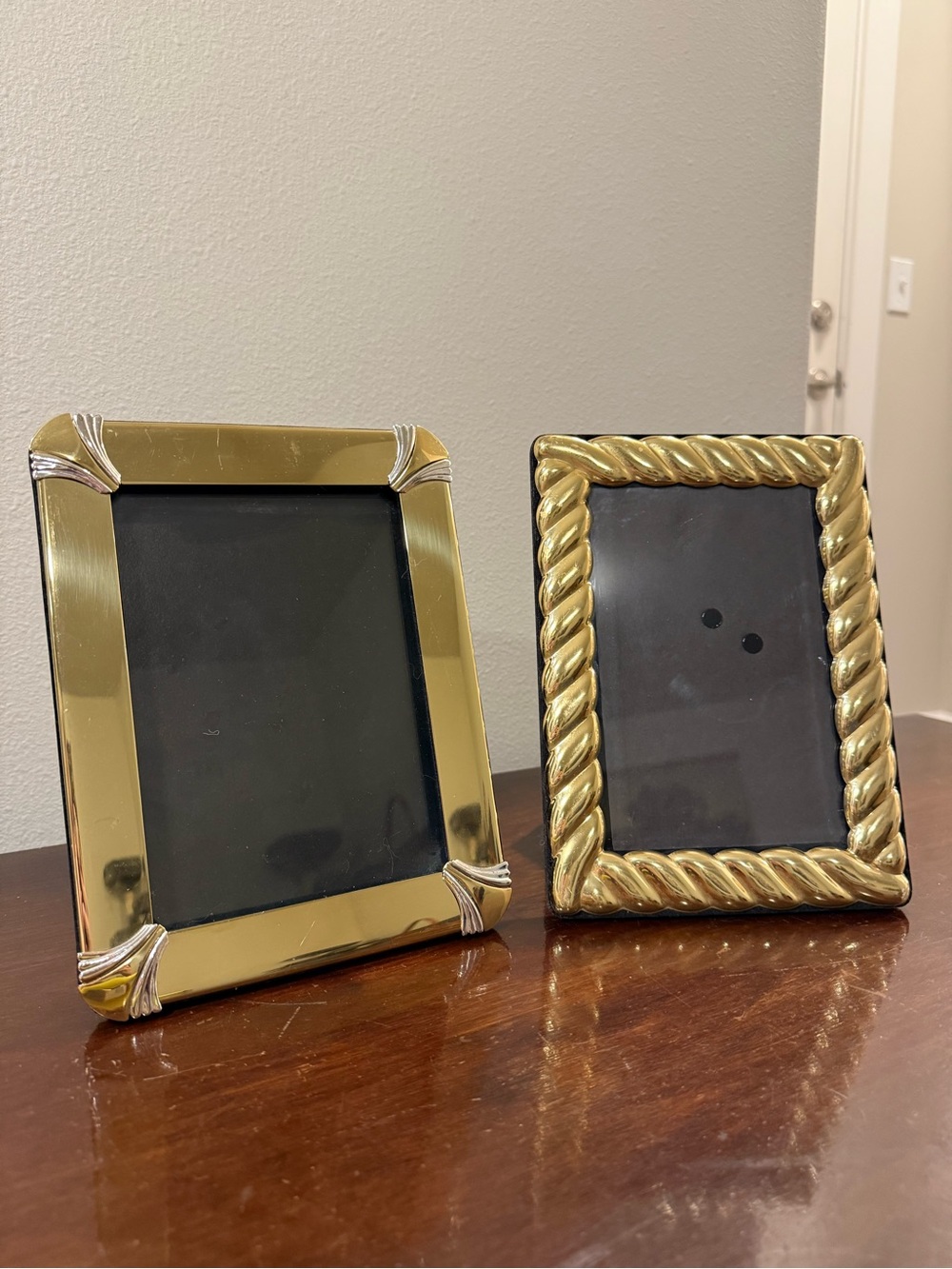 Vintage Brass Picture Frames Set of 2 Twisted Rope & Shell Corner 5x7 Tabletop